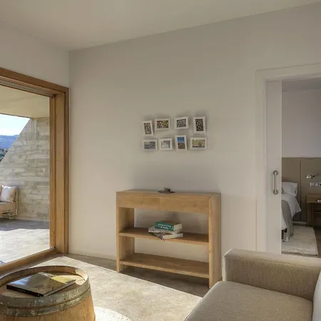 Hotel Trossos Del Priorat 3*